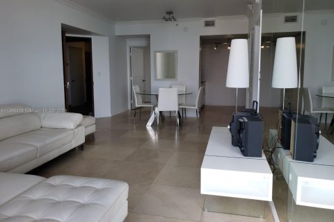 Condo in Miami Beach, Florida, 1 bedroom  № 496512 - photo 8