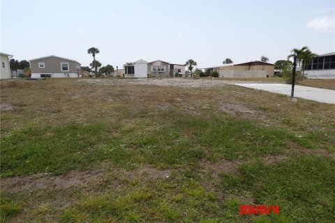 Terreno en venta en Englewood, Florida № 1192305 - foto 1