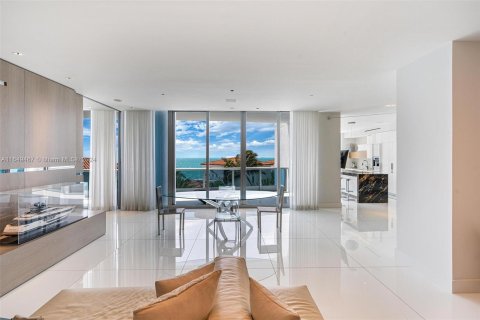 Condo in Miami Beach, Florida, 4 bedrooms  № 1347685 - photo 8