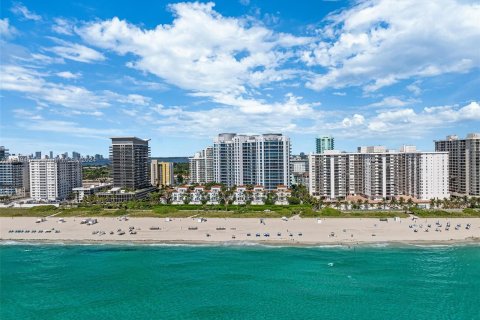 Condo in Miami Beach, Florida, 4 bedrooms  № 1347685 - photo 3