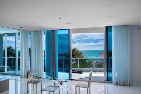 Condominio en venta en Miami Beach, Florida, 4 dormitorios, 353.68 m2 № 1347685 - foto 11