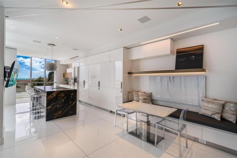 Condominio en venta en Miami Beach, Florida, 4 dormitorios, 353.68 m2 № 1347685 - foto 13