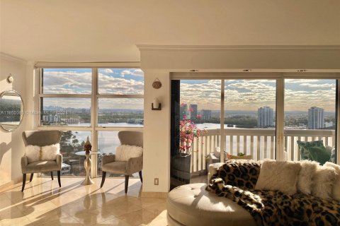 Condo in Aventura, Florida, 3 bedrooms  № 1347744 - photo 9