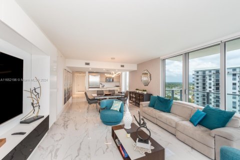 Condominio en alquiler en North Miami Beach, Florida, 3 dormitorios, 144.56 m2 № 1347746 - foto 6