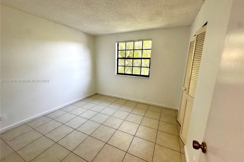 Condo in Coral Springs, Florida, 2 bedrooms  № 1319095 - photo 7