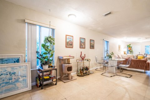 Immobilier commercial à vendre à Miami, Floride: 241.55 m2 № 930143 - photo 12