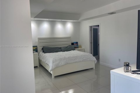 Touwnhouse à vendre à Miami, Floride: 3 chambres, 155.24 m2 № 1281215 - photo 25