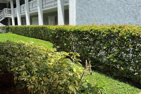 Condominio en venta en Davie, Florida, 2 dormitorios, 105.91 m2 № 1332663 - foto 1