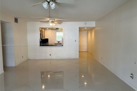 Copropriété à vendre à Davie, Floride: 2 chambres, 105.91 m2 № 1332663 - photo 9