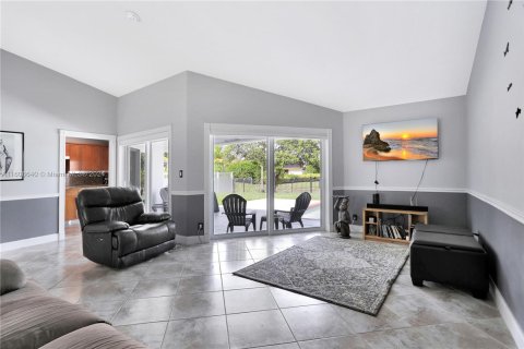 Casa en venta en Coral Springs, Florida, 4 dormitorios, 186.08 m2 № 1233326 - foto 7