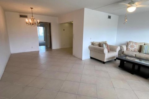 Condominio en venta en West Palm Beach, Florida, 1 dormitorio, 78.22 m2 № 874673 - foto 16