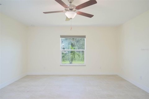 House in North Port, Florida 3 bedrooms, 132.57 sq.m. № 1391335 - photo 11