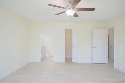 House in North Port, Florida 3 bedrooms, 132.57 sq.m. № 1391335 - photo 12