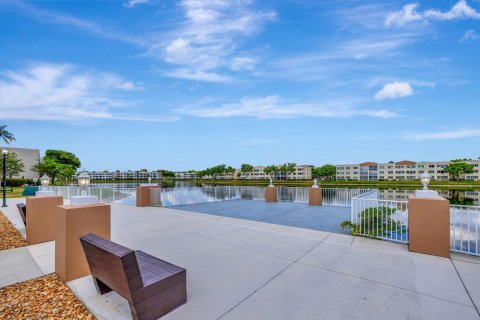 Condominio en venta en Tamarac, Florida, 2 dormitorios, 139.35 m2 № 1217178 - foto 3