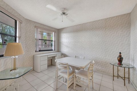 Condo in Tamarac, Florida, 2 bedrooms  № 1217178 - photo 27