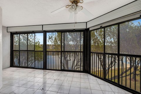 Condo in Tamarac, Florida, 2 bedrooms  № 1217178 - photo 8