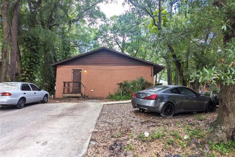 Propiedad comercial en venta en Tampa, Florida, 145.48 m2 № 1262111 - foto 10