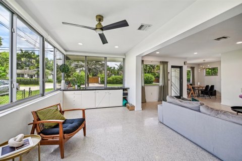 Villa ou maison à vendre à Miami, Floride: 4 chambres, 179.58 m2 № 1294118 - photo 7