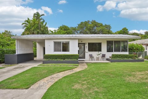 Casa en venta en Miami, Florida, 4 dormitorios, 179.58 m2 № 1294118 - foto 1