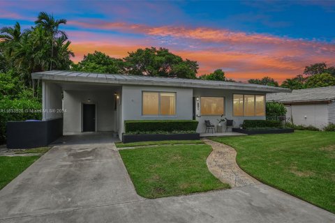 Casa en venta en Miami, Florida, 4 dormitorios, 179.58 m2 № 1294118 - foto 21