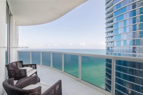 Condo in Sunny Isles Beach, Florida, 3 bedrooms  № 1293691 - photo 22