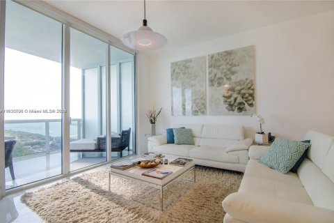 Condo in Sunny Isles Beach, Florida, 3 bedrooms  № 1293691 - photo 2