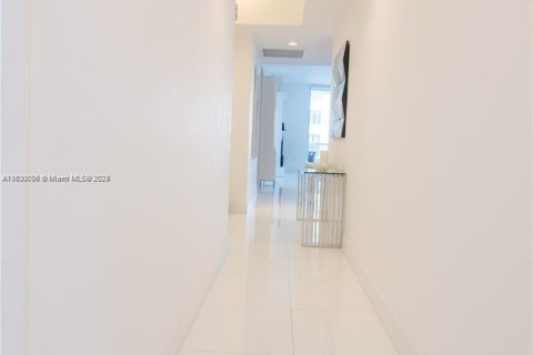 Condo in Sunny Isles Beach, Florida, 3 bedrooms  № 1293691 - photo 13