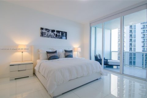 Condo in Sunny Isles Beach, Florida, 3 bedrooms  № 1293691 - photo 14