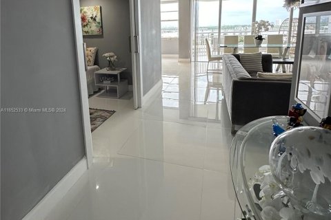 Copropriété à vendre à Aventura, Floride: 2 chambres, 145.39 m2 № 1357135 - photo 7