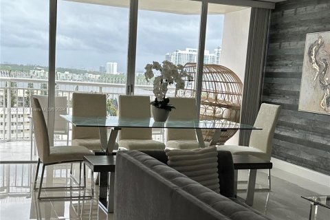 Copropriété à vendre à Aventura, Floride: 2 chambres, 145.39 m2 № 1357135 - photo 8