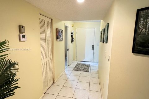 Copropriété à vendre à Boca Raton, Floride: 2 chambres, 107.77 m2 № 1357134 - photo 14