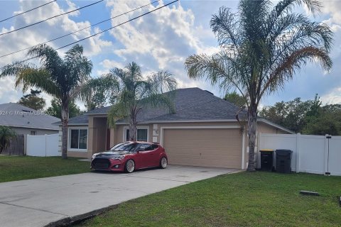 Villa ou maison à vendre à Kissimmee, Floride: 3 chambres, 169.55 m2 № 1357165 - photo 4