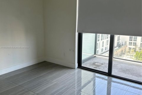 Condominio en alquiler en Aventura, Florida, 2 dormitorios, 102.19 m2 № 1357213 - foto 8