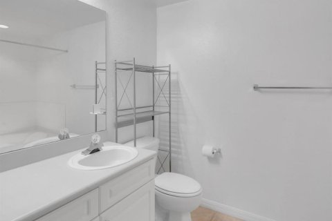 Condo in Stuart, Florida, 2 bedrooms  № 1217450 - photo 17