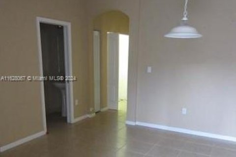 Condominio en venta en Miami Gardens, Florida, 3 dormitorios, 131.83 m2 № 1282229 - foto 3