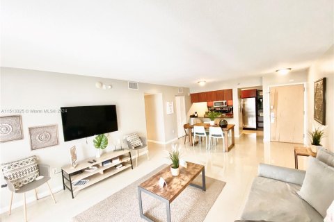 Condominio en venta en Miami, Florida, 3 dormitorios, 114.46 m2 № 944415 - foto 1