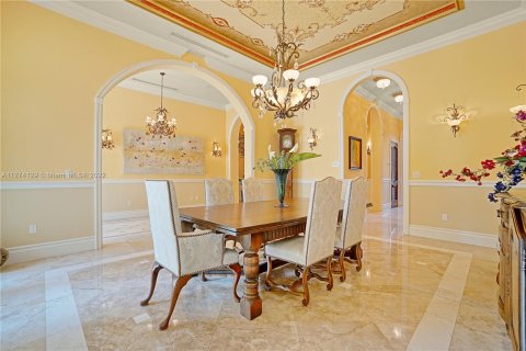 Villa ou maison à vendre à Pinecrest, Floride: 8 chambres, 809.36 m2 № 124695 - photo 22