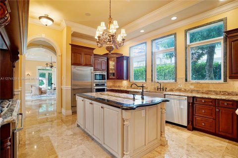 Villa ou maison à vendre à Pinecrest, Floride: 8 chambres, 809.36 m2 № 124695 - photo 19