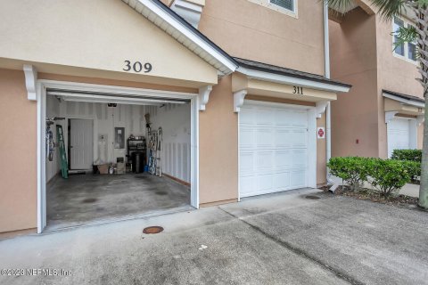 Condo in Saint Augustine, Florida, 3 bedrooms  № 773773 - photo 23