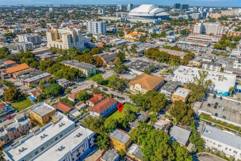 Commercial property in Miami, Florida № 991321 - photo 21