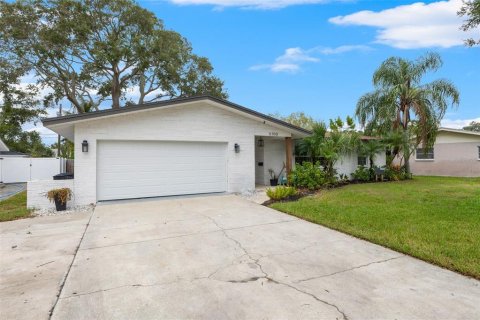 Casa en venta en Saint Petersburg, Florida, 4 dormitorios, 174.47 m2 № 1400714 - foto 3