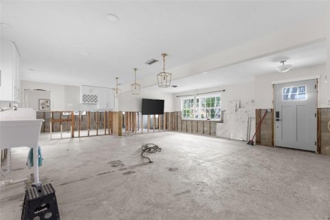 Casa en venta en Saint Petersburg, Florida, 4 dormitorios, 174.47 m2 № 1400714 - foto 5