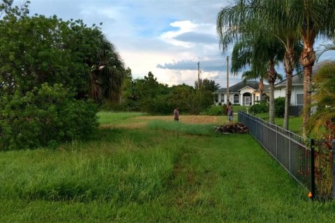 Terreno en venta en Lehigh Acres, Florida № 1400861 - foto 3