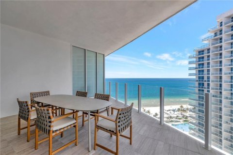 Condominio en venta en Fort Lauderdale, Florida, 2 dormitorios, 121.52 m2 № 136781 - foto 4