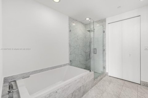 Condominio en venta en Miami, Florida, 2 dormitorios, 132.85 m2 № 1428249 - foto 28