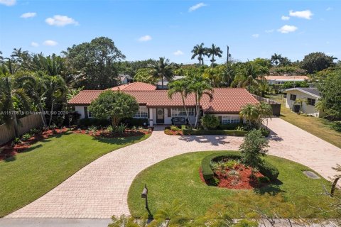 Villa ou maison à vendre à Palmetto Bay, Floride: 5 chambres, 285.4 m2 № 1128453 - photo 2