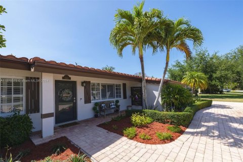 Villa ou maison à vendre à Palmetto Bay, Floride: 5 chambres, 285.4 m2 № 1128453 - photo 7