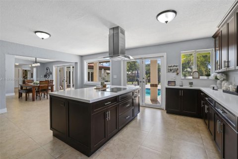 Villa ou maison à vendre à Palmetto Bay, Floride: 5 chambres, 285.4 m2 № 1128453 - photo 15