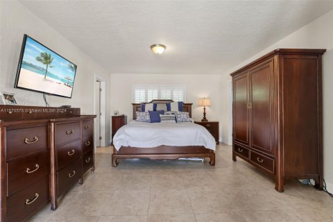 Villa ou maison à vendre à Palmetto Bay, Floride: 5 chambres, 285.4 m2 № 1128453 - photo 21