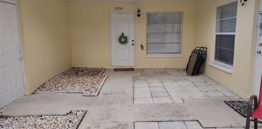 Condominio en New Port Richey, Florida, 1 dormitorio  № 1113504